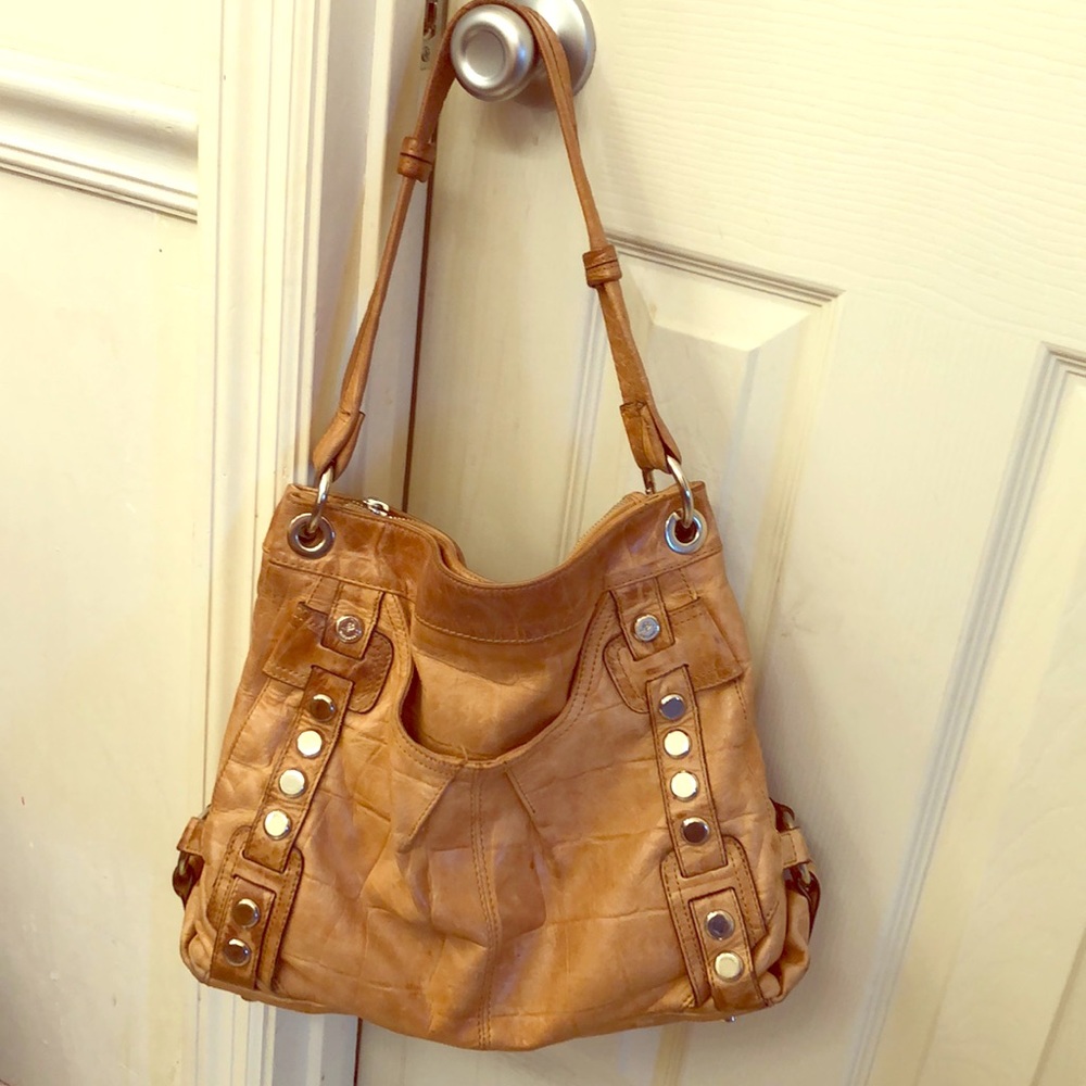 B. Makowsky shoulder bag